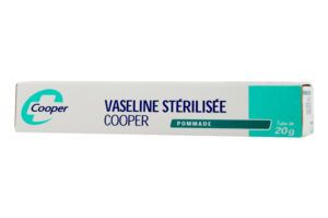 VASELINE STERILISEE COOPER tube  de 20 g