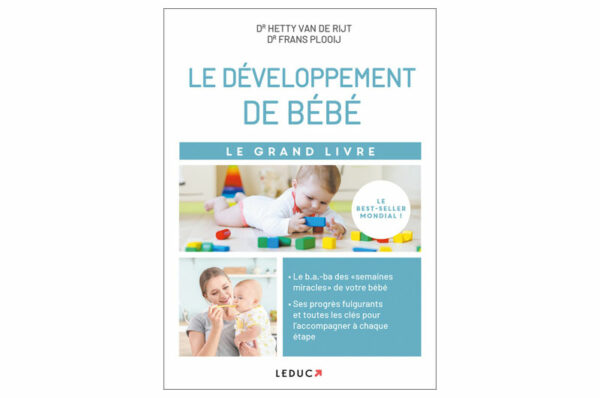 Le Grand Livre du Développement de Bébé